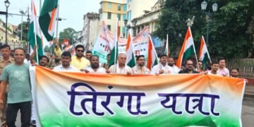 10 हजार मुस्लिम नौजवानों के साथ राज्य मंत्री दानिश आज़ाद ने तिरंगा यात्रा निकाली