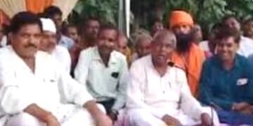 बीजेपी सरकार के पूर्व मंत्री ने सीएम योगी को बताया बेकार