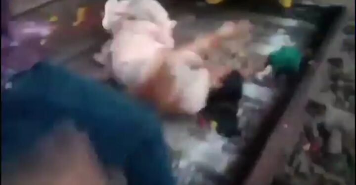 हरी झंडी दिखाने की होड़ में रेलवे ट्रैक पर गिरी भाजपा की महिला विधायक