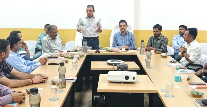 सांकेतिक हड़ताल के दौरान निलंबित बिजलीकर्मियों की जल्द हो बहाली