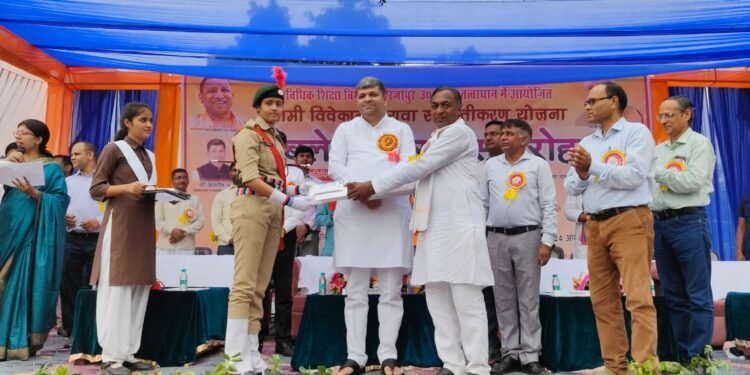 मिर्जापुर में फैक्ट्रियां आने से युवाओं को रोजगार के लिए अब दूर नहीं जाना पड़ेगा: आशीष पटेल