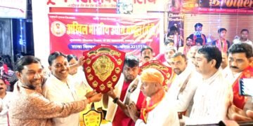 बेस्ट दुर्गा पंडाल के लिए मानस मंदिर बाल संघ व चांदनी चौक चौकियां सम्मानित