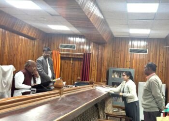 उपस्थित नहीं हुए उपजिलाधिकारी, ओबीसी आयोग के अध्यक्ष नाराज