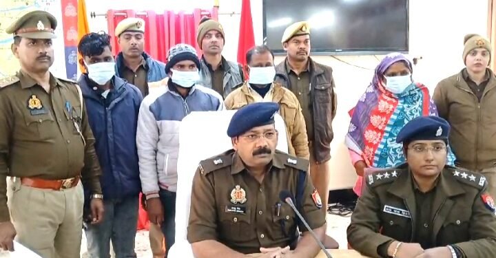 सोनभद्र: नाबालिग किशोरियों का सौदा करने वाले गिरोह का पुलिस ने किया खुलासा