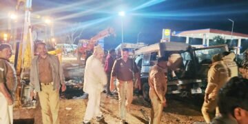 प्रयागराज में बस- कार की टक्कर में 10 श्रद्धालुओं की मौत