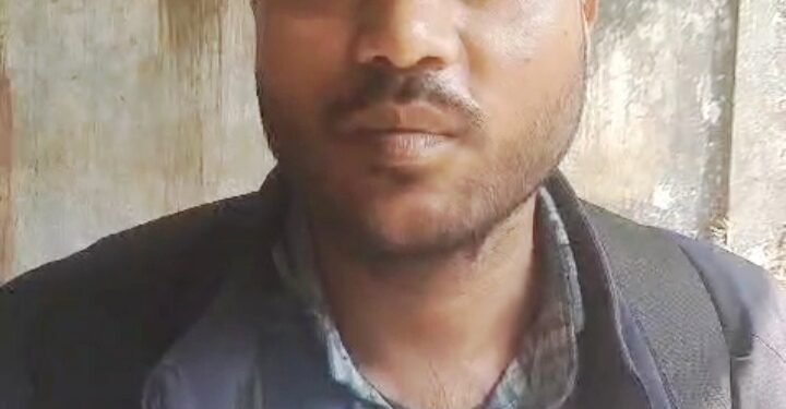 बीमारी से मां को खोया, पिता विकलांग और भाई बीमार, सिस्टम से परेशान आत्मदाह की चेतावनी