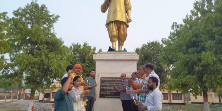 बलिदान दिवस की पूर्व संध्या पर अमर शहीद मंगल पाण्डेय को दी गई श्रद्धांजलि