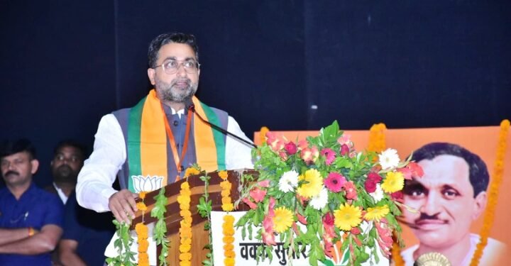 वक़्फ़ संशोधन अधिनियम- यह लड़ाई खास बनाम आम की है: अंसारी