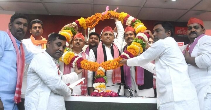 ‘‘अखिलेश यादव के सम्मान में, चौहान समाज मैदान में‘‘ 2027 की तैयारी में जुटे सपा अध्यक्ष