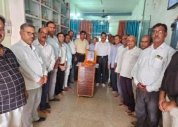 प्रख्यात दंत चिकित्सक डॉ. शेषनाथ तिवारी को भावभीनी श्रद्धांजलि