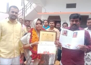 आदिवासी बाहुल्य जुगैल की ग्राम प्रधान दिल्ली में सम्मानित