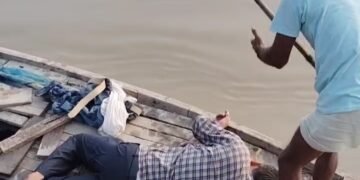 युवक ने लगाई सरयू में छलांग, मल्लाहों ने बचाई जान