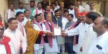 बेमौसम बारिश से फ़सल बर्बाद, मुआवजा की मांग