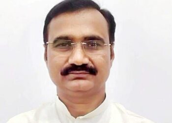 दिलीप पटेल किसका विकल्प बनेंगे?